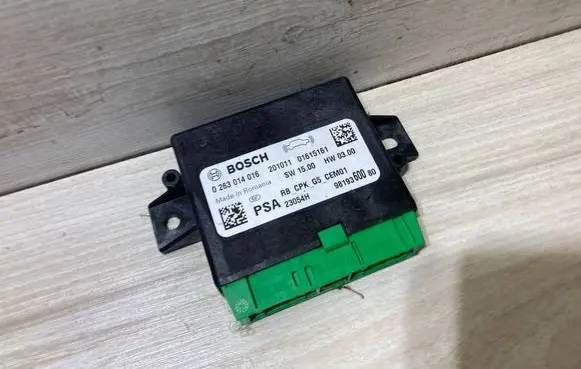 Peugeot Expert Parking PDC control unit/module 9819360080 01615161