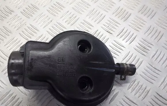 Opel Corsa C Breather hose/pipe 90572687