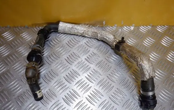 Audi Q7 4M Engine coolant pipe/hose 4M0122449P