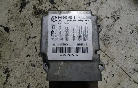 Volkswagen Golf V Airbag control unit/module 1K0909605T