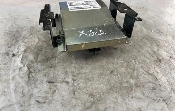 Jaguar XJ X351 Air suspension control unit module (rear) AW9318B008AJ 6DCVDA4A05 AW9318K083AA
