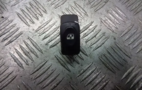 Renault Thalia I Quarter vent window switch 