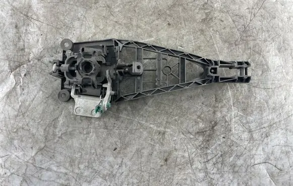 Opel Astra H Front door exterior handle/bracket 