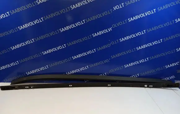 Volvo XC60 Roof transverse bars on the 