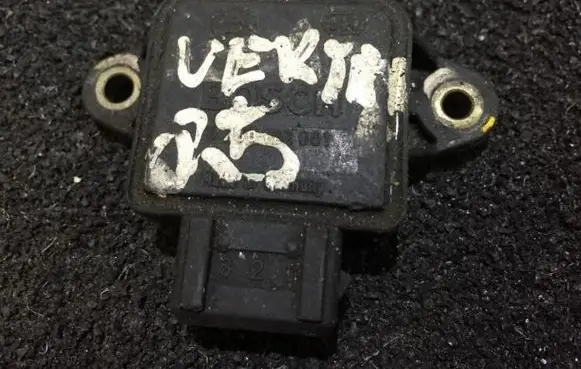 Volvo S70 V70 V70 XC Throttle valve position sensor 0280122001