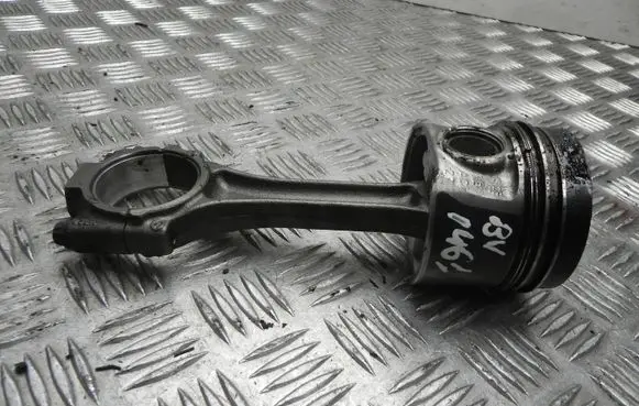 Volkswagen PASSAT B7 Piston with connecting rod 03L105401A