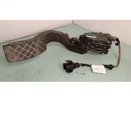 Audi A6 S6 C5 4B Accelerator throttle pedal 8D1721523A