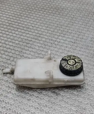 Citroen DS5 Brake fluid reservoir 9680931580 0204051329