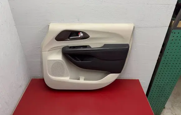 Chrysler Pacifica Front door card panel trim 5RP602D2AI