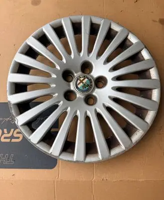 Alfa Romeo 159 R16 wheel hub/cap/trim 60684103