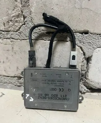 Mercedes-Benz E W211 Bluetooth antenna 2118200885