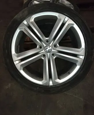 Volkswagen Touareg II R21 alloy rim 7P6601025N