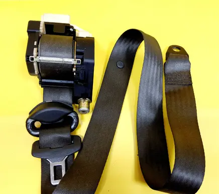 Fiat Punto (188) Front seatbelt 33013750