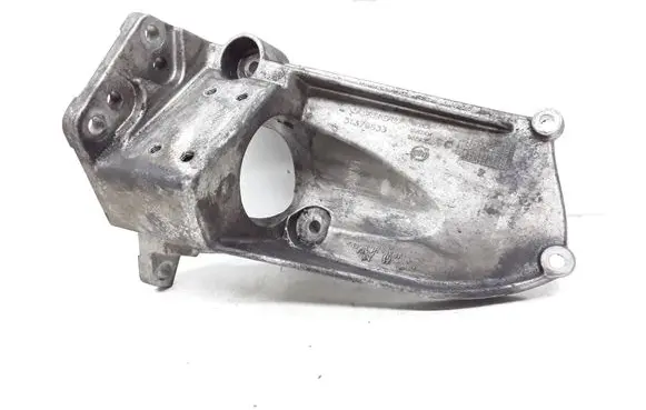 Volvo S90, V90 Engine mounting bracket 31370633