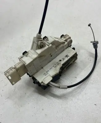 Peugeot 407 Rear door lock 9660699280 40717095