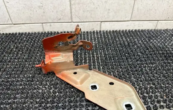 Renault Captur Fender mounting bracket 620428853A