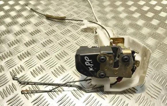 Chrysler Pacifica Front door lock 