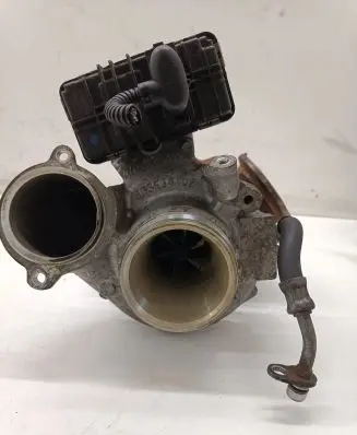 BMW 7 G11 G12 Turbo 833534 858421807