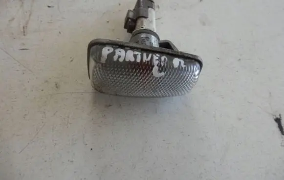 Peugeot Partner Front indicator light 234fm