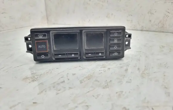 Audi A4 S4 B5 8D Climate control unit 8L0820043B