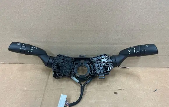Toyota RAV 4 (XA50) Indicator stalk 17J613
