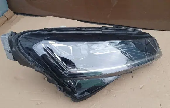 Skoda Superb B8 (3V) Headlight/headlamp 3V1941016D