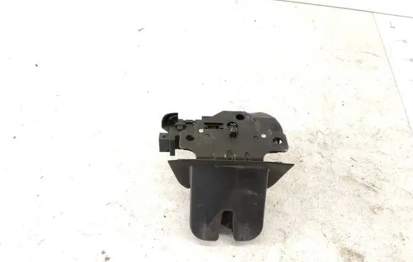 Audi Q7 4L Tailgate/trunk/boot lock/catch/latch 8P4827505C