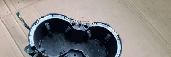 Cup holder front