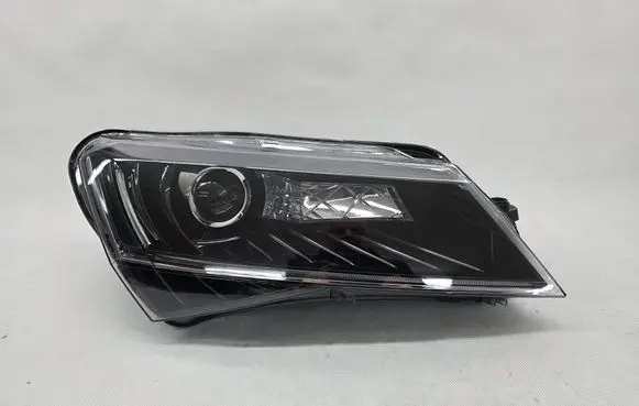 Skoda Superb B8 (3V) Headlight/headlamp 3V1941016A SP3V1941016A