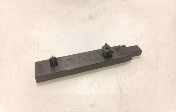 Volkswagen Jetta VI Aerial antenna amplifier 5K0962132A