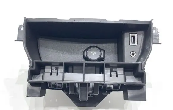 Peugeot 308 USB socket connector