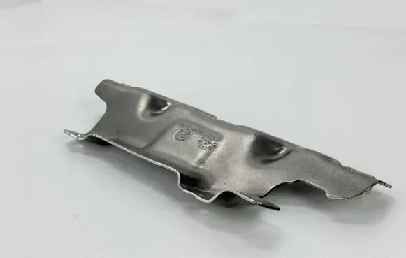 BMW 2 G42 Heat shield in engine bay 5A44EA3