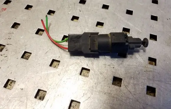 Clutch pedal sensor
