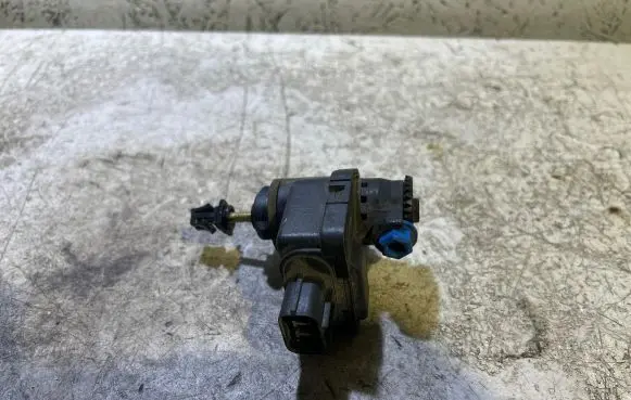 Headlight level adjustment motor