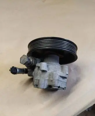 Audi Q7 4L Power steering pump