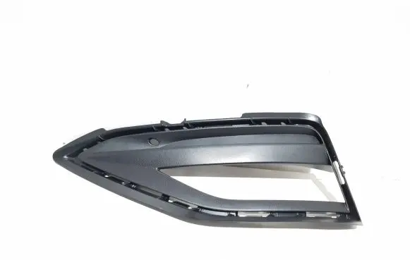 Volkswagen Jetta VII Front grill 17A853665A9B9