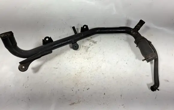 Volkswagen PASSAT B5 Engine coolant pipe/hose 8D0121101AD CZH14