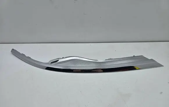 Toyota Auris E180 Under headlight/headlamp trim 5318102090 5318102100