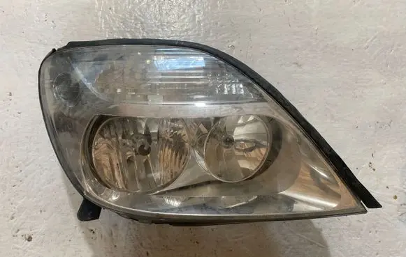 Renault Scenic I Headlight/headlamp 7701047600 89004151 7700432097