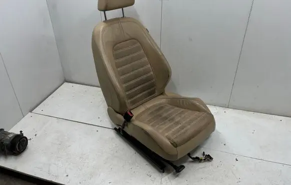 Volkswagen PASSAT B6 Front driver seat 3C0881105T