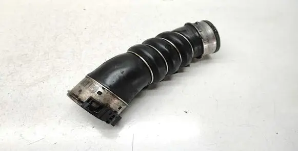 BMW 1 E81 E87 Intercooler hose/pipe 7797480