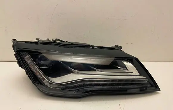 Audi A7 S7 4G Headlight/headlamp 4G8941034C 030125823207 LE09A6200