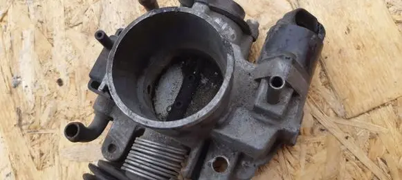 Ford Mondeo Mk III Throttle valve