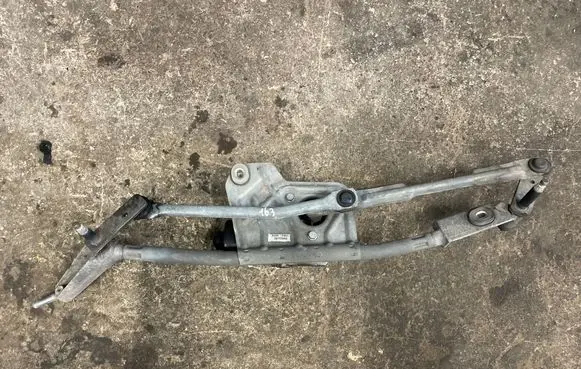 Volvo XC90 Front wiper linkage and motor 30753092