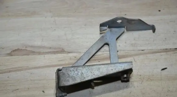 Mercedes-Benz ML AMG W164 Radiator mount bracket