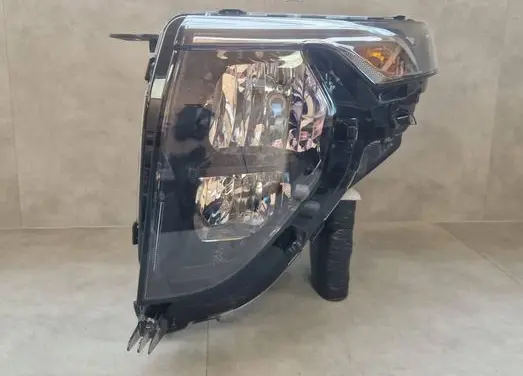 Ford Transit Courier II Headlight/headlamp R2X613W030AF 11071163F 25107182511