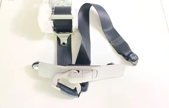 Suzuki Swift II Front seatbelt 8492068L0