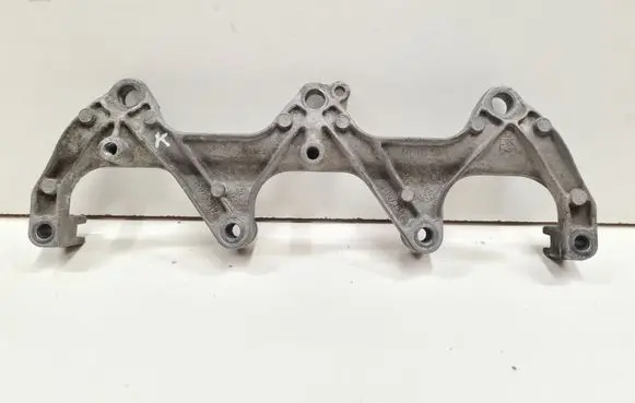 Audi A6 S6 C6 4F Engine mounting bracket 06E133340A