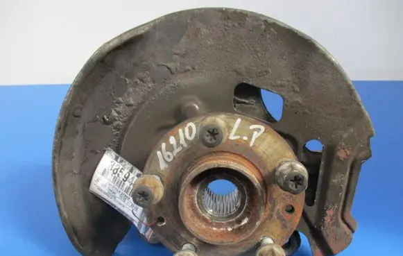 Renault Kadjar Front wheel hub spindle knuckle