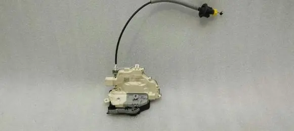 Audi A4 S4 B9 Rear door lock 4G0839015F